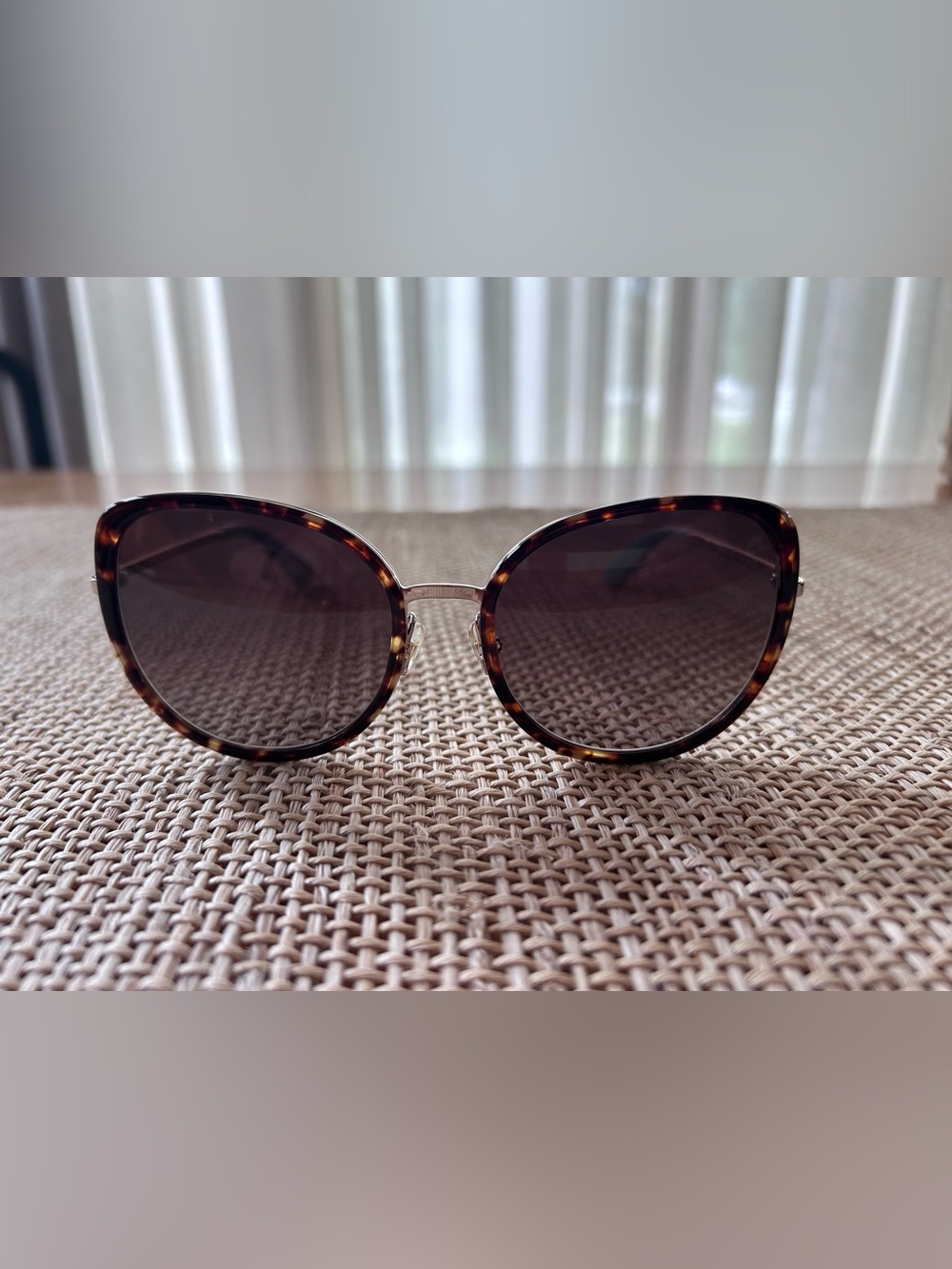 Kate Spade New York Jensen Sunglasses featuring Tortoiseshell and Gold Frame.
